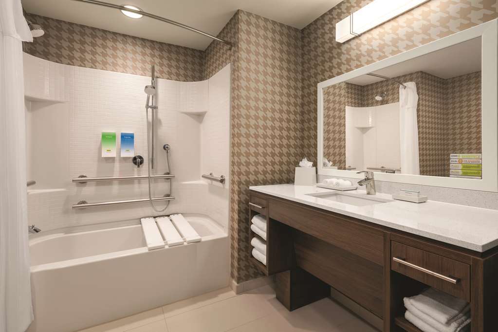 โฮม2 สวีท บาย ฮิลตัน วอร์มินส์เตอร์ ฮอร์แชม Hotel วอร์มินสเตอร์ ห้อง รูปภาพ